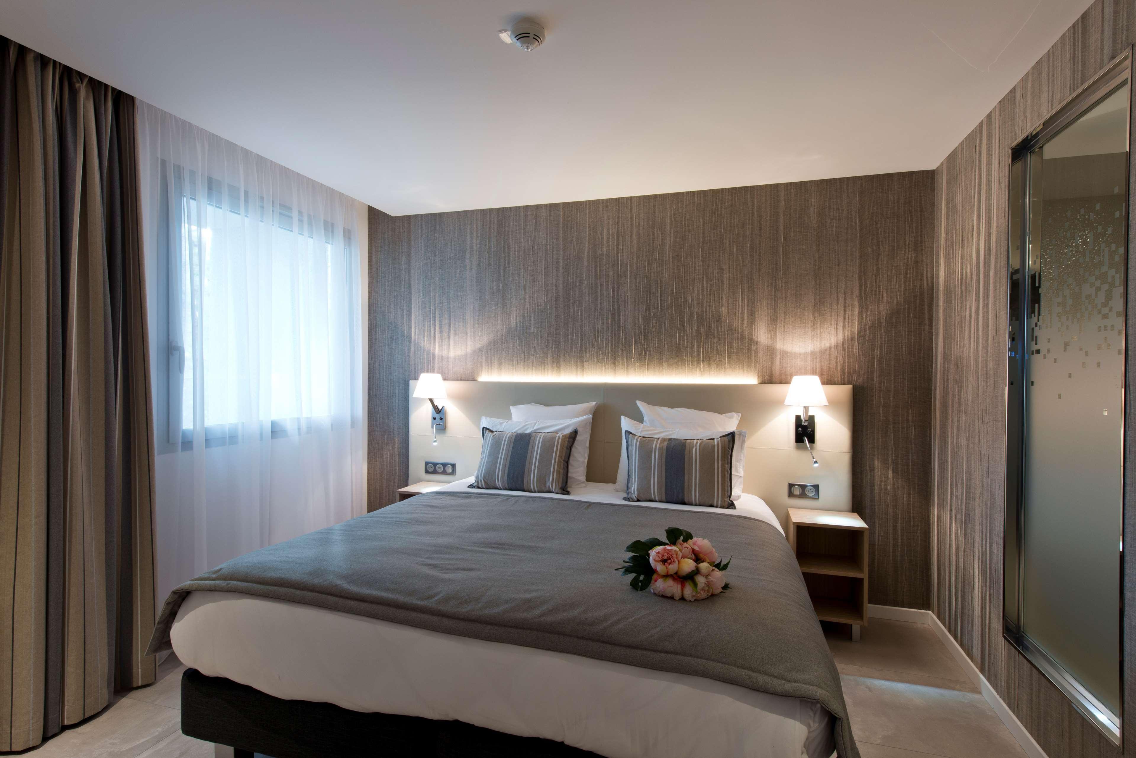 Golden Tulip Sophia Antipolis - Hotel & Spa Valbonne Extérieur photo